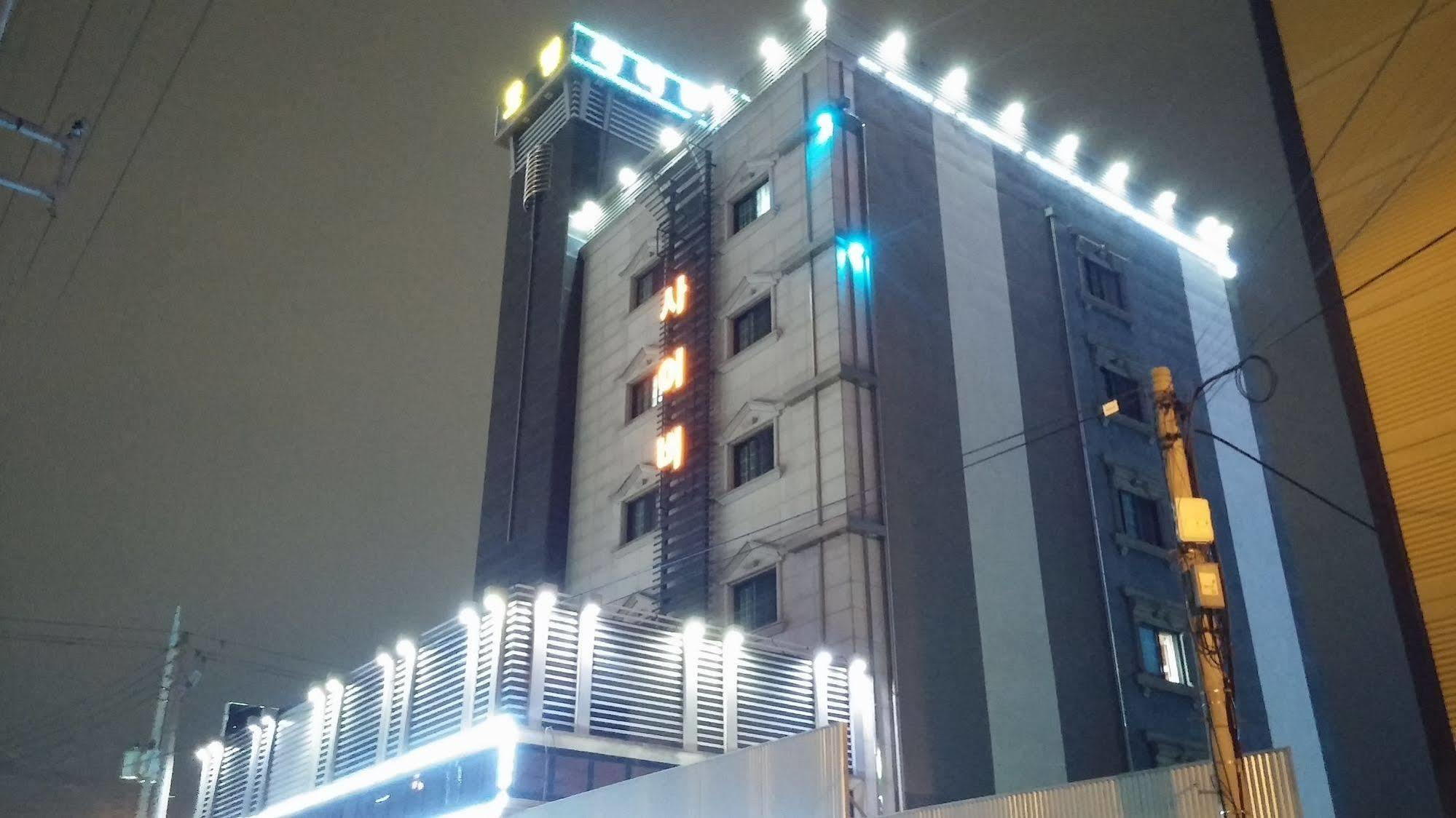 Cyber Motel Kunsan Luaran gambar